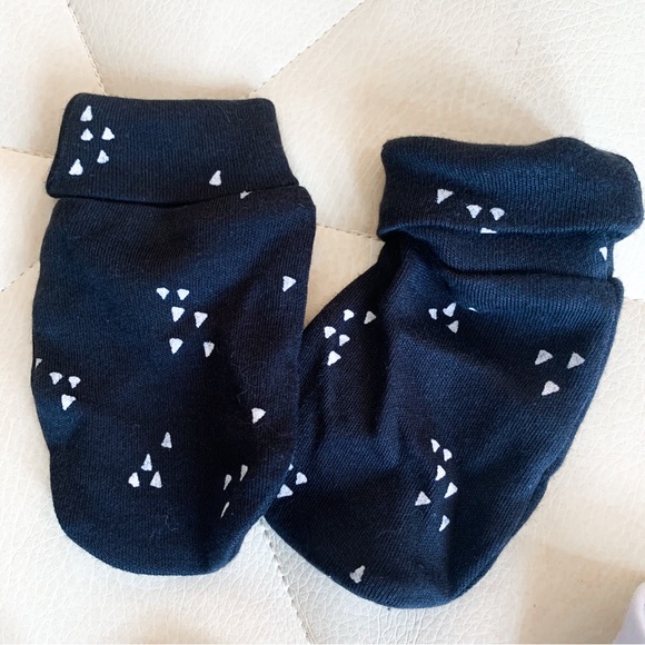 George • 3 Pack Scratch Mittens - Picture 2 of 4